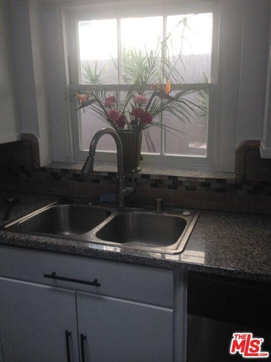 Photo - 9127 Phyllis St