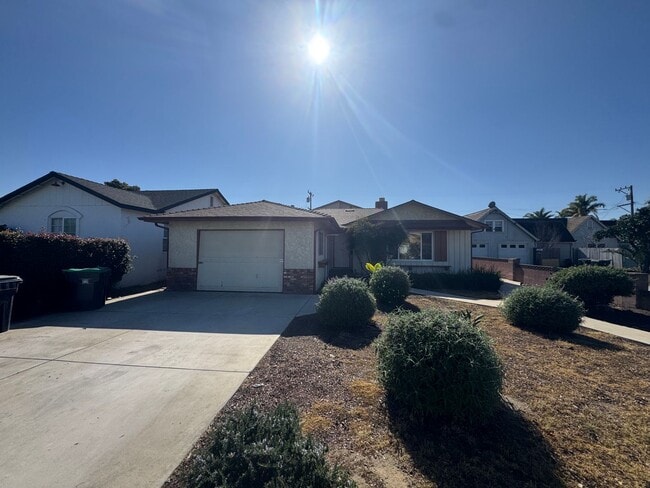 Photo - 708 E Cook St