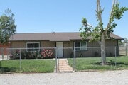 Photo - 3 bed/2 bath Country living Yucaipa! House