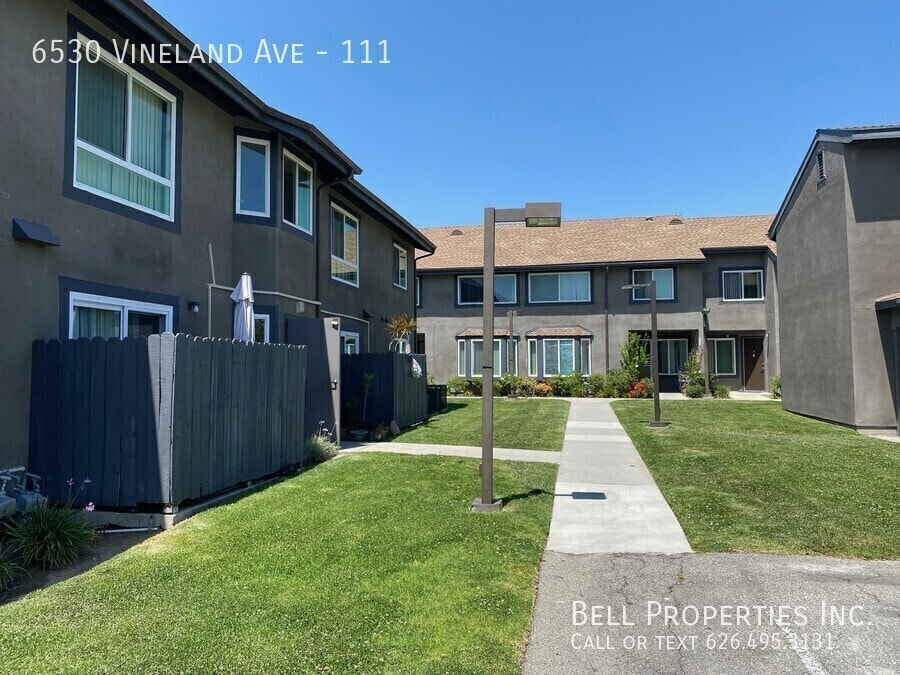 Photo - 6530 Vineland Ave