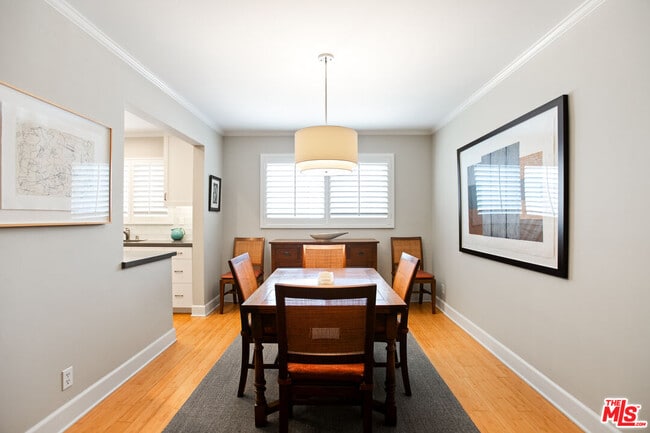 Photo - 1525 Hayworth Ave Unit 206