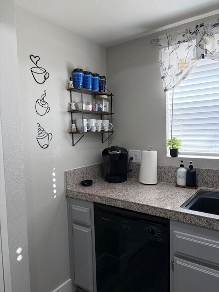 Photo - 48939 Eisenhower Dr