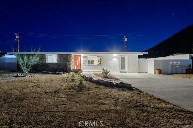 Building Photo - 22470 Fawnridge Dr Rental
