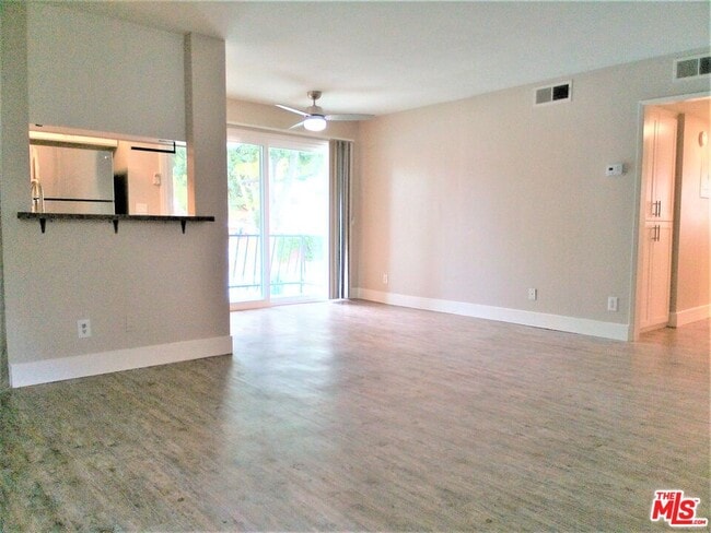 Photo - 11230 Camarillo St Unit 101