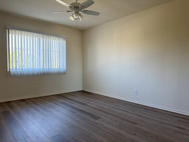 Photo - 451 E Rowland St