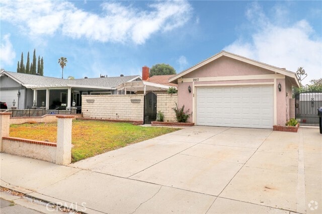 Building Photo - 2857 S Desert Forest Ave Rental