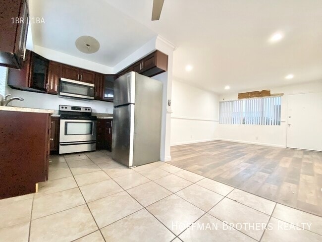 Photo - 10839 Morrison St Unit 3