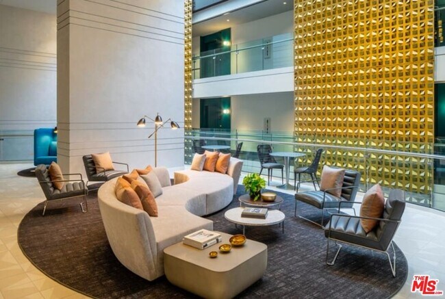 Photo - 400 S Broadway Unit 502