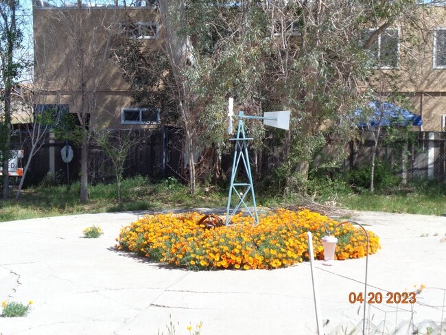 Photo - Remodeled Guest House in Quartz Hill All Utilities Included