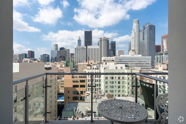 1 BR, 1 BA Balcony - Thurman Lofts