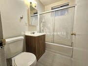Photo - 564 E 61st St