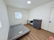Photo - 640 W 81st St House