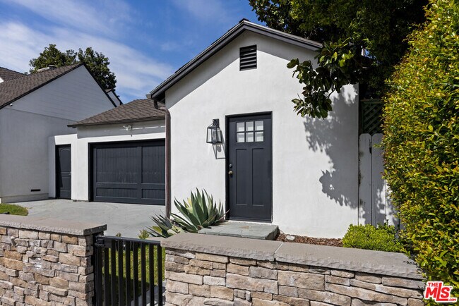 Photo - 4316 N Clybourn Ave