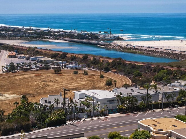 Photo - 121 Via De La Valle