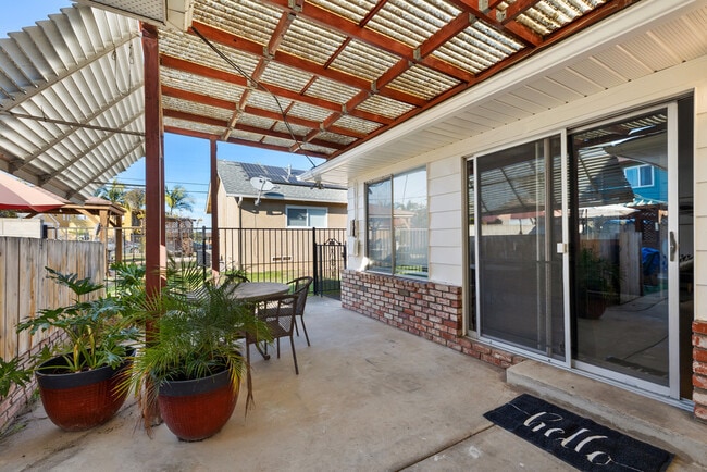 Photo - 58 Smith Ave