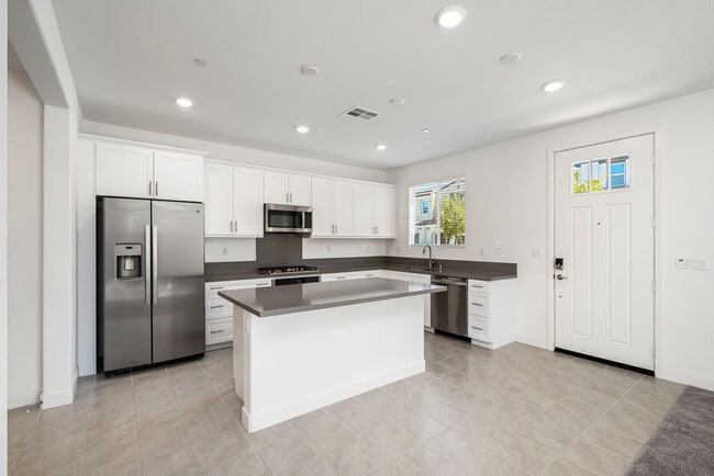 Photo - 76305 Columbia Dr