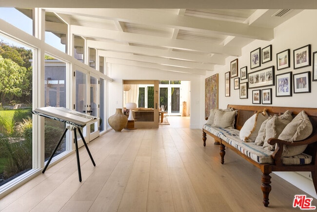 Photo - 6048 Philip Ave