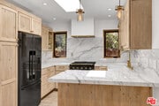 Photo - 1138 1\2 N Poinsettia Pl