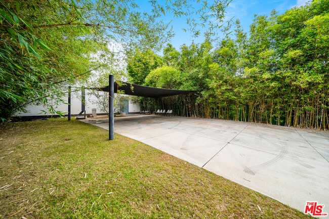 Photo - 816 Seward St