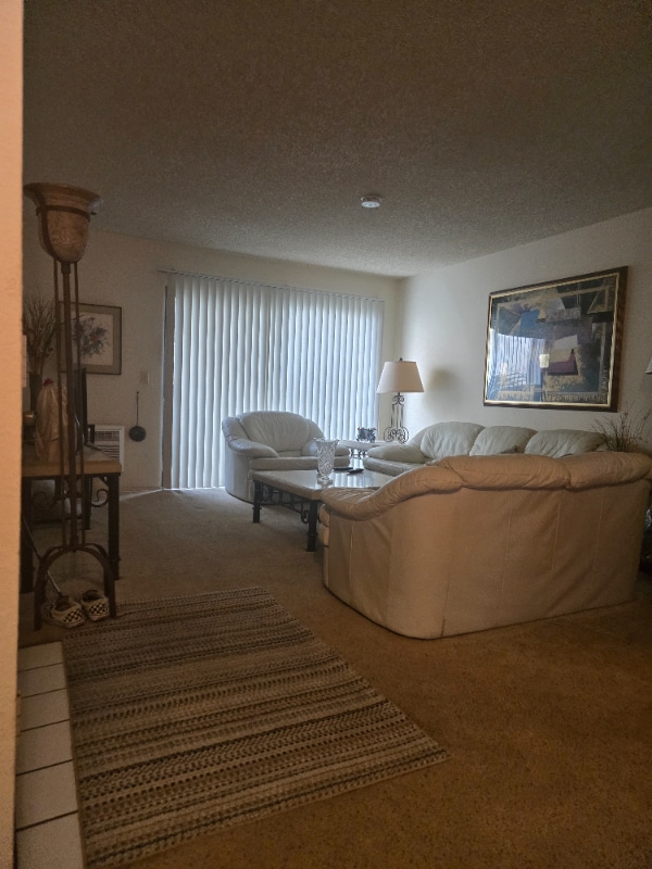 Building Photo - 2300 Fairview Rd Unit J103