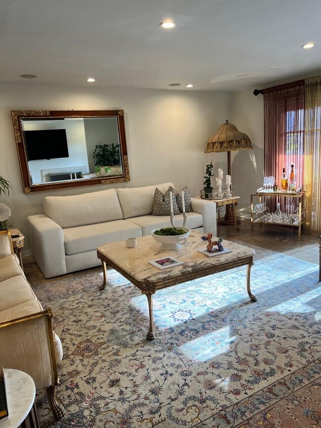 Photo - 1310 Roxbury Dr Unit 201