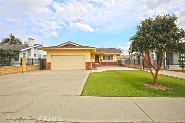 Building Photo - 6012 Oak Ave