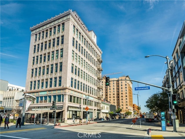 Photo - 207 E Broadway House