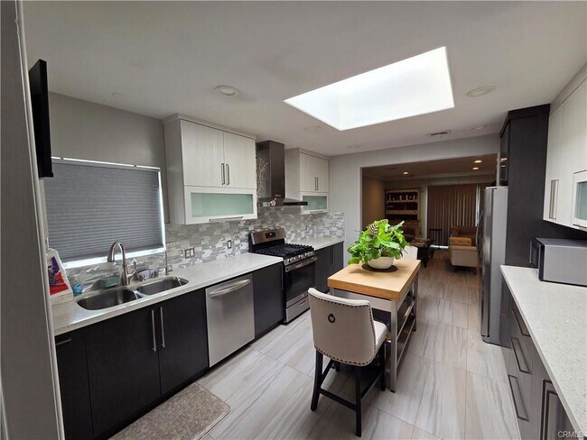 Photo - 14152 Tiara St