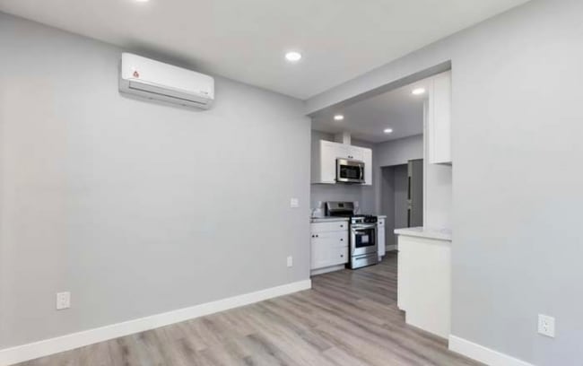 Photo - 3745 Boundary St Unit 2