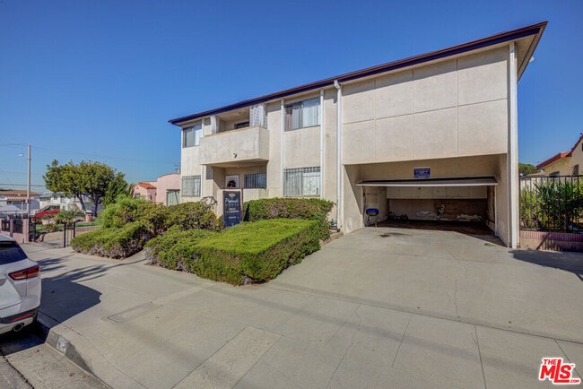 Photo - 305 E Plymouth St Unit B