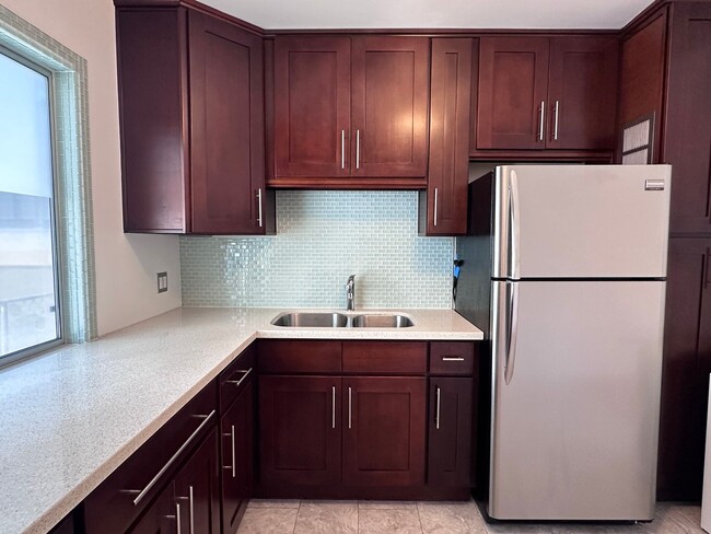 Photo - 502 Westminster Ave Unit 1106 5th Ave #2