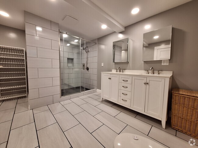 Building Photo - 820 Beryl St Unit 820 Rental