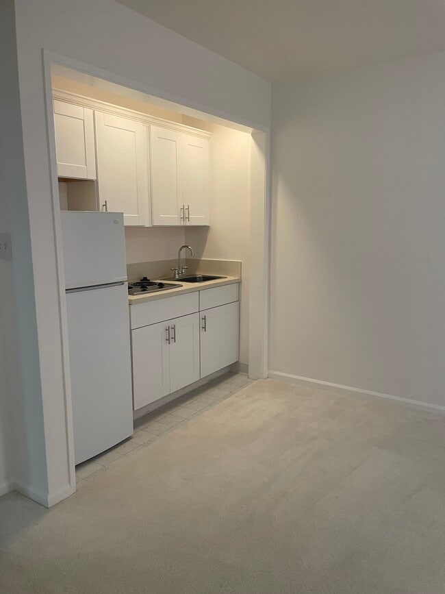 Photo - 615 S Cochran Ave