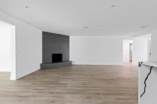 Photo - 13353 Erwin St Unit 13355