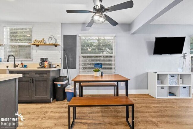 Photo - Upgraded 2Bdm 1Ba Downstairs Unit in North Park!