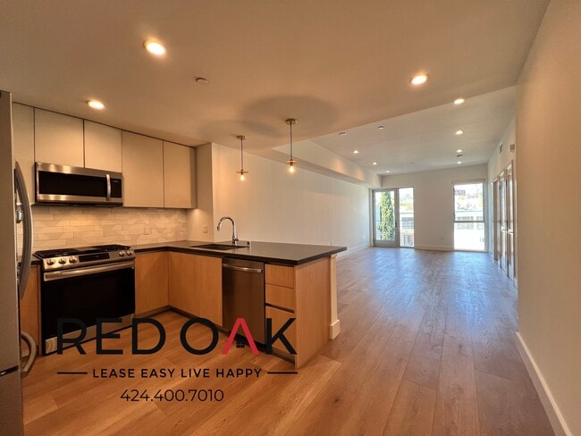 Photo - 1001 N Fairfax Ave Condo Unit 310
