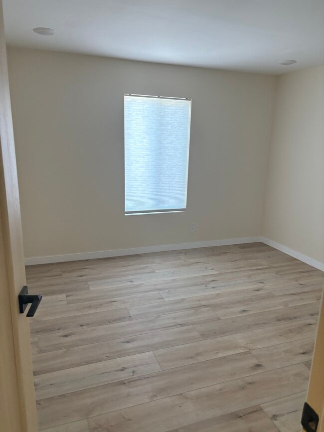 Photo - 1504 253rd St