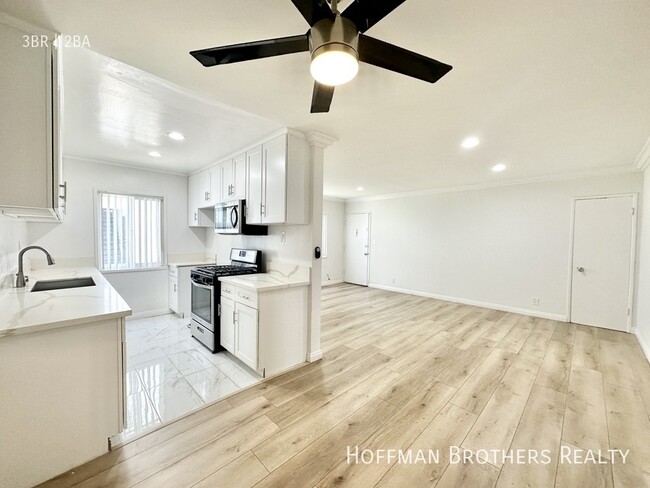 Photo - 6025 Whitsett Ave Apartment Unit 6
