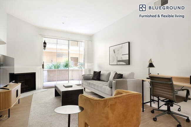 Building Photo - 2225 S Beverly Glen Blvd