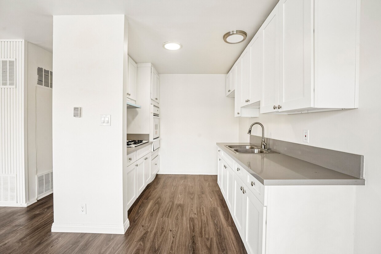 Floor Plan - 1 Bedroom. 1 Bathroom. 0 Half