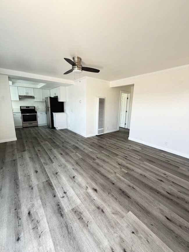 Photo - 311 Zenith St Unit 04