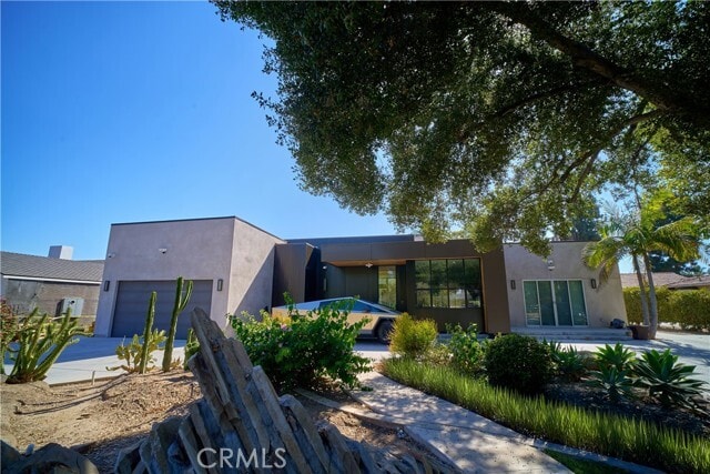 Photo - 1119 N Crestview Dr House