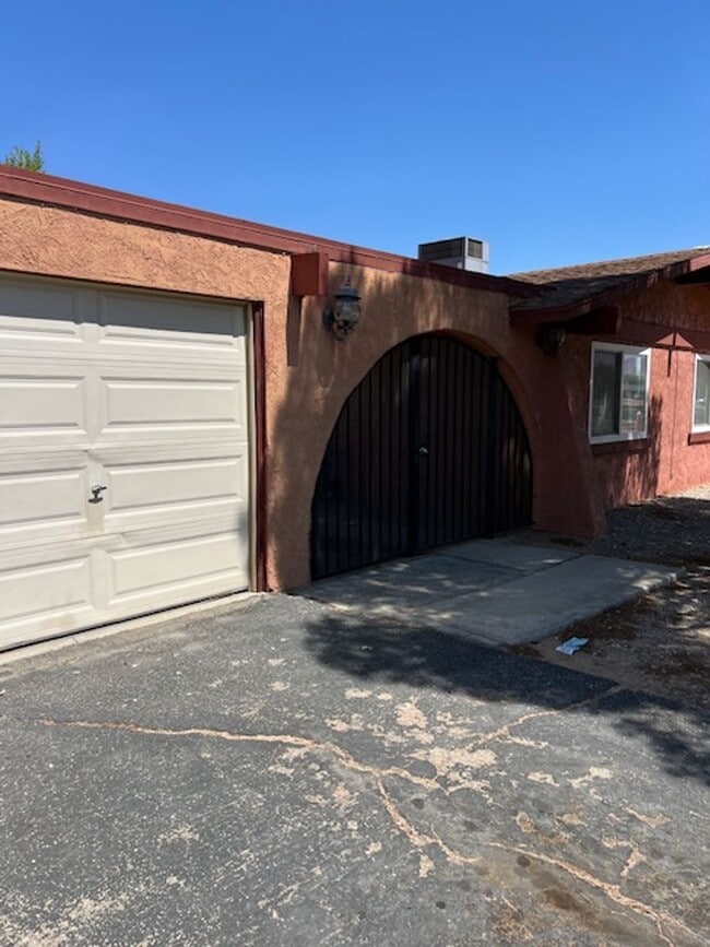 Building Photo - 13625 Rancherias Rd Unit #2 Rental