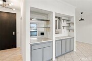 Photo - 14115 Moorpark St