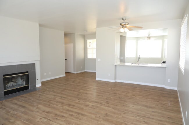 Photo - 1559 W Ave H4