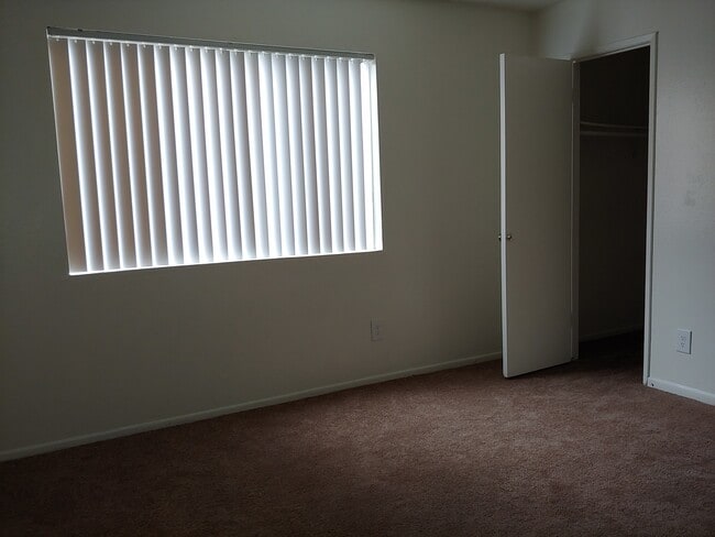 Photo - 6715 Woodley Ave Unit 27