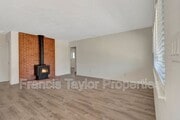 Photo - 525 Smilax Rd House