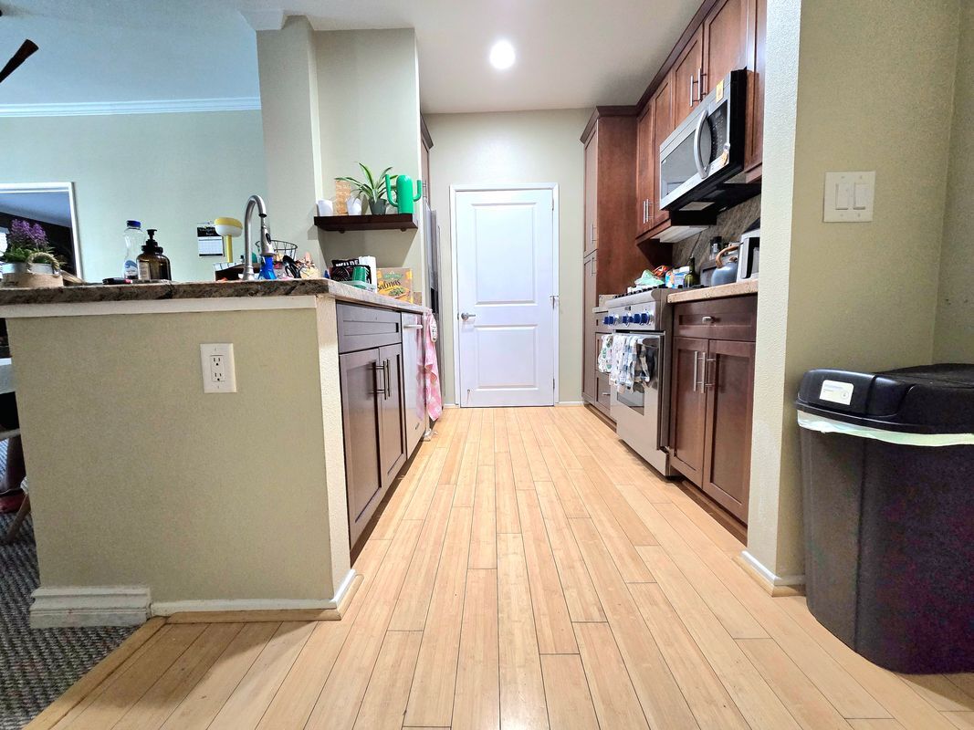 Photo - 2225 Scholarship