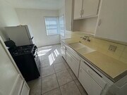 Photo - 1410 N Kenmore Ave Unit 8
