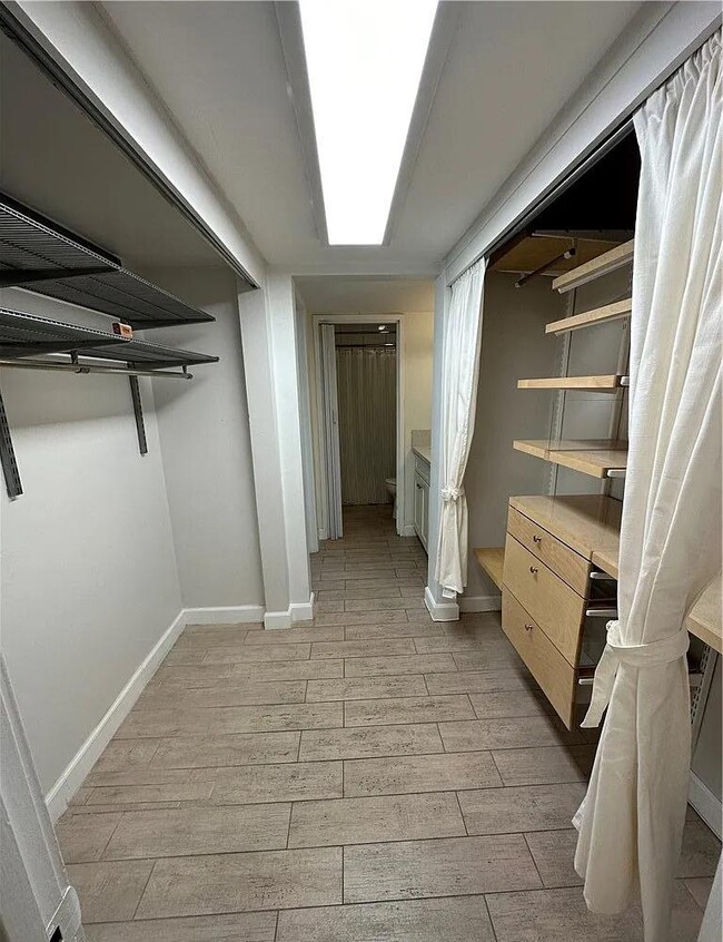 Photo - 465 S Los Robles Ave